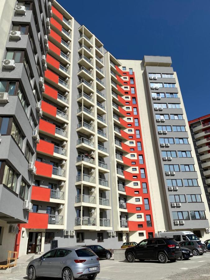 Renting Solutions Iulius Mall Iasi Eksteriør billede