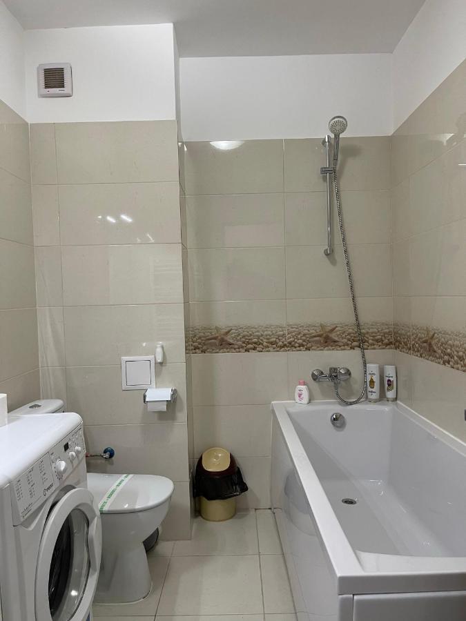 Renting Solutions Iulius Mall Iasi Eksteriør billede